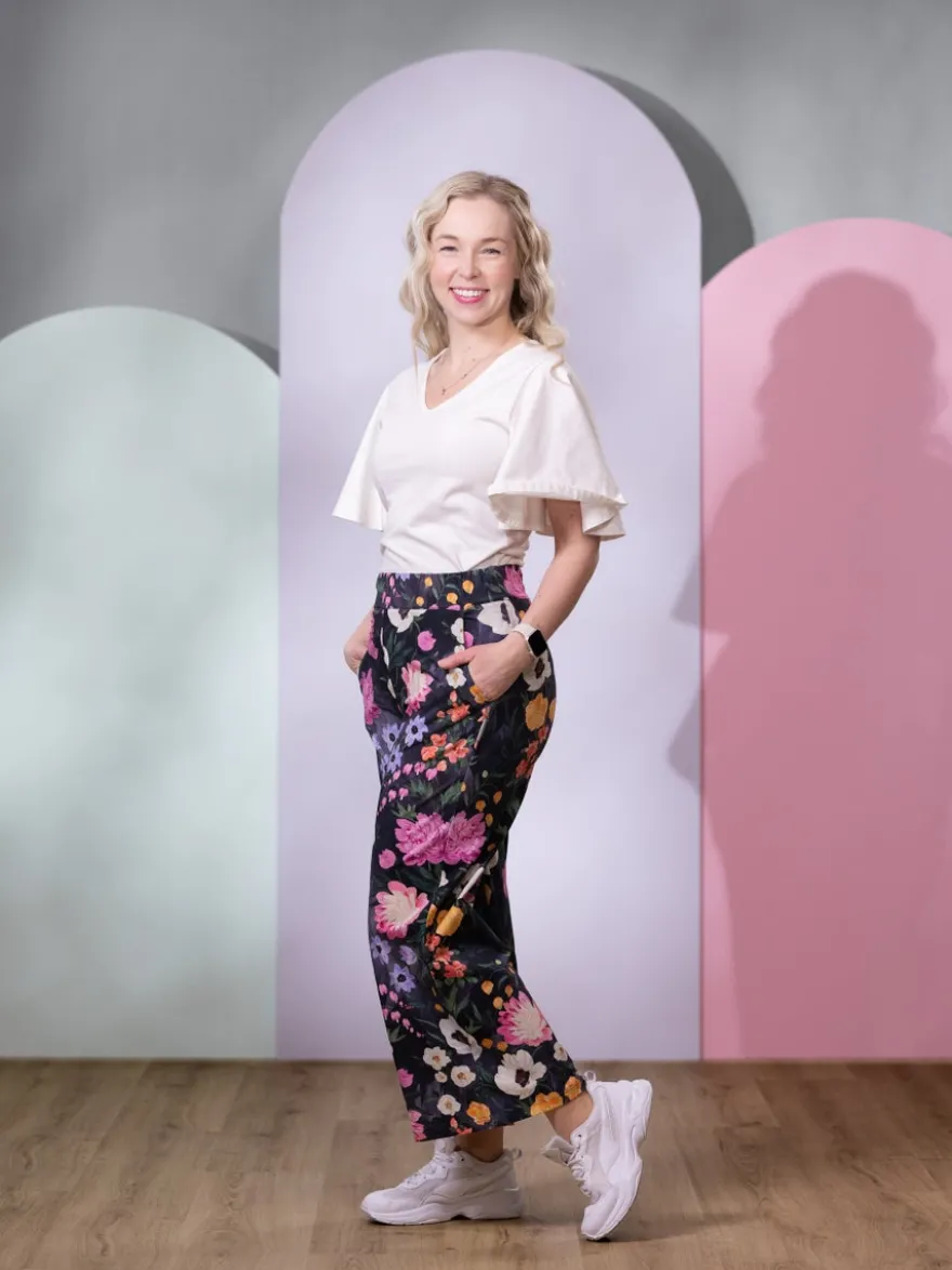 SWINGhousut (Kuningatarkukka muste / fuksia trikoo)